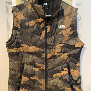Womens Northface puffer vest.